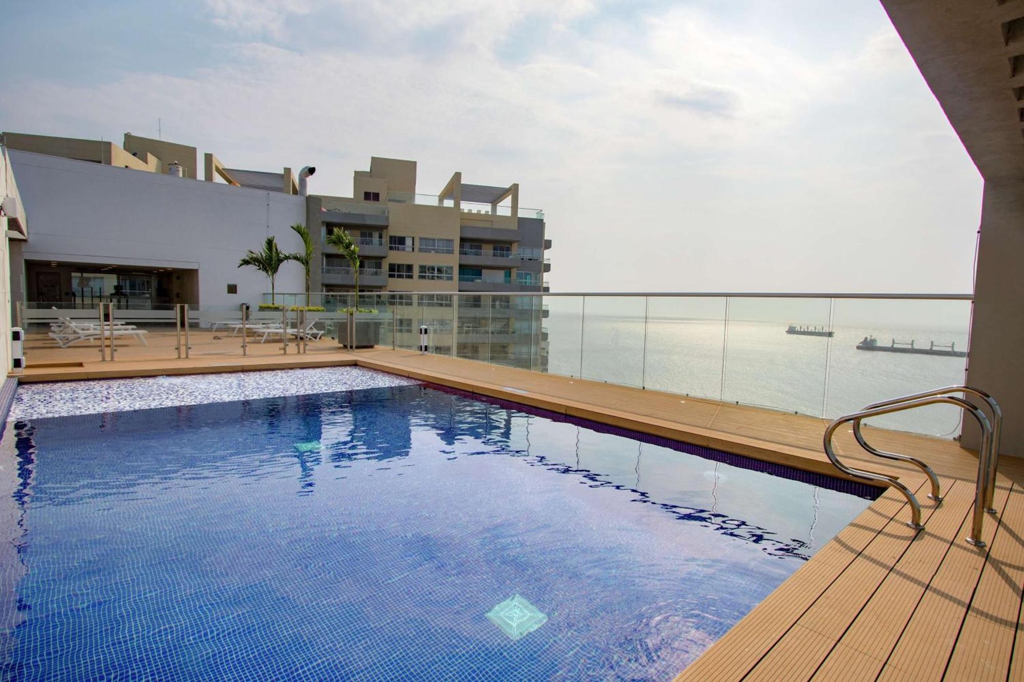 Hilton Garden Inn Santa Marta Exterior photo